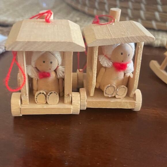 Vintage 70’s wood Christmas ornaments set of 6 - Picture 5 of 9